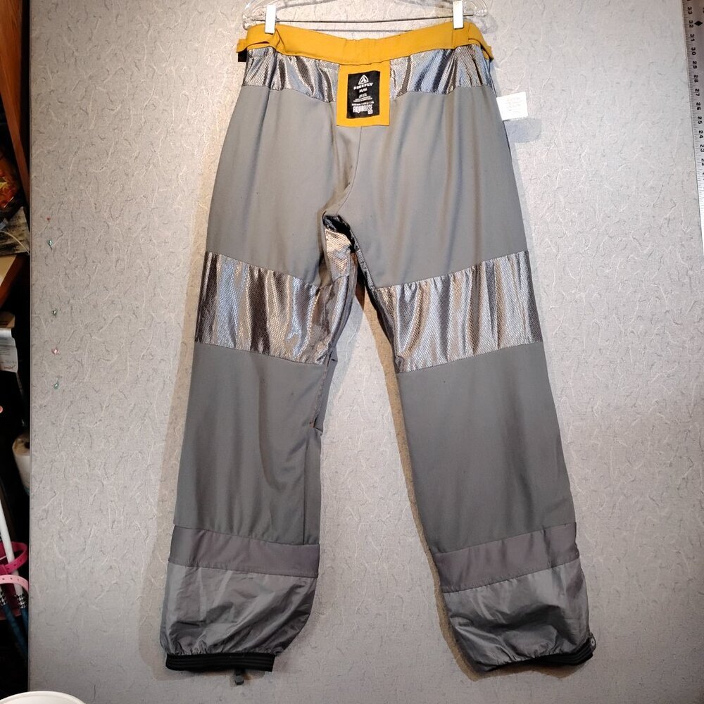 Men's Cargo Pants - Tan - Picture 8 of 16